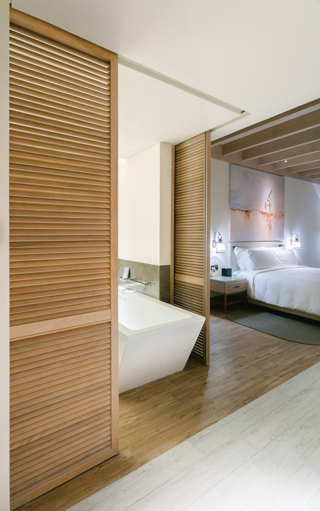 Sadiyat Rotana 8531 UC